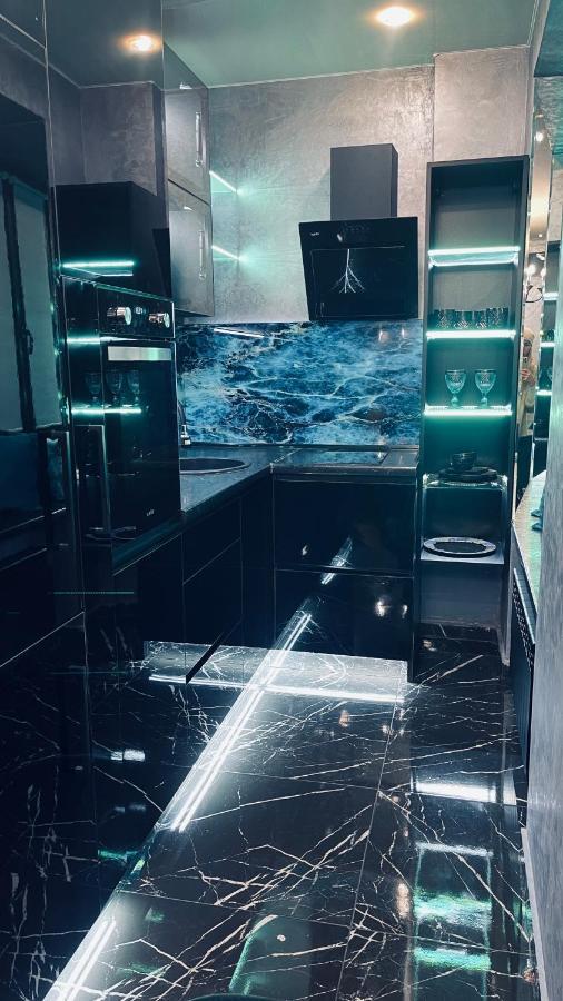 Luxury Design Apartments In The Center Of Kiev Екстериор снимка