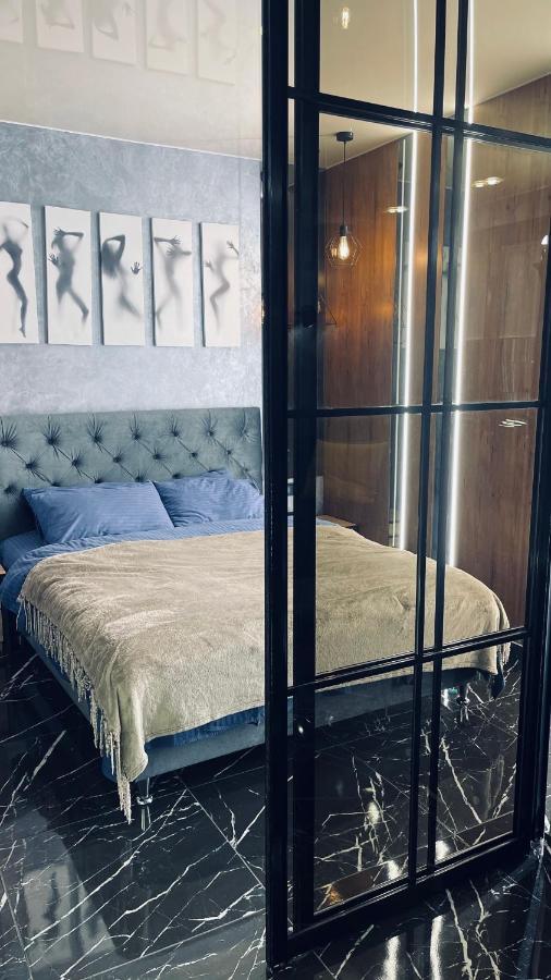 Luxury Design Apartments In The Center Of Kiev Екстериор снимка