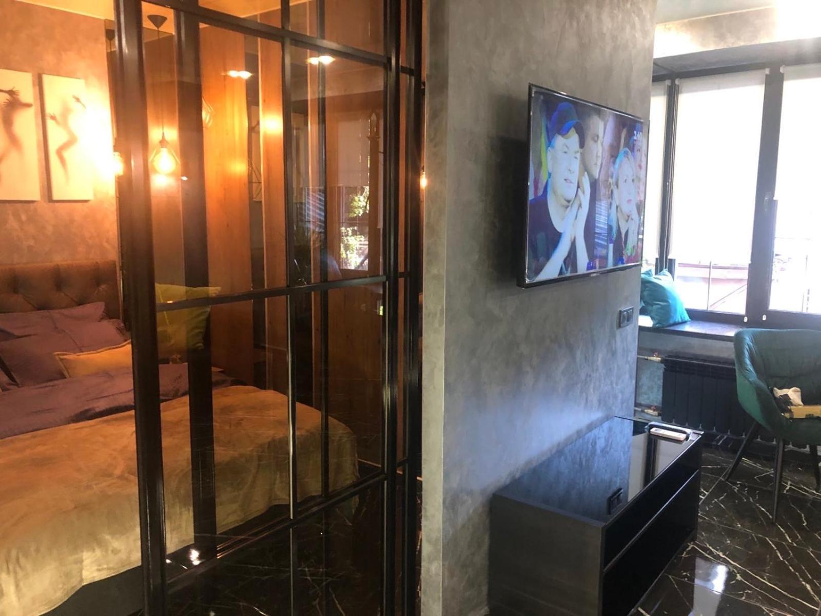 Luxury Design Apartments In The Center Of Kiev Екстериор снимка
