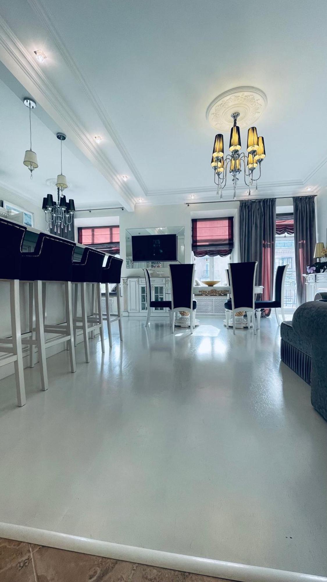 Luxury Design Apartments In The Center Of Kiev Екстериор снимка