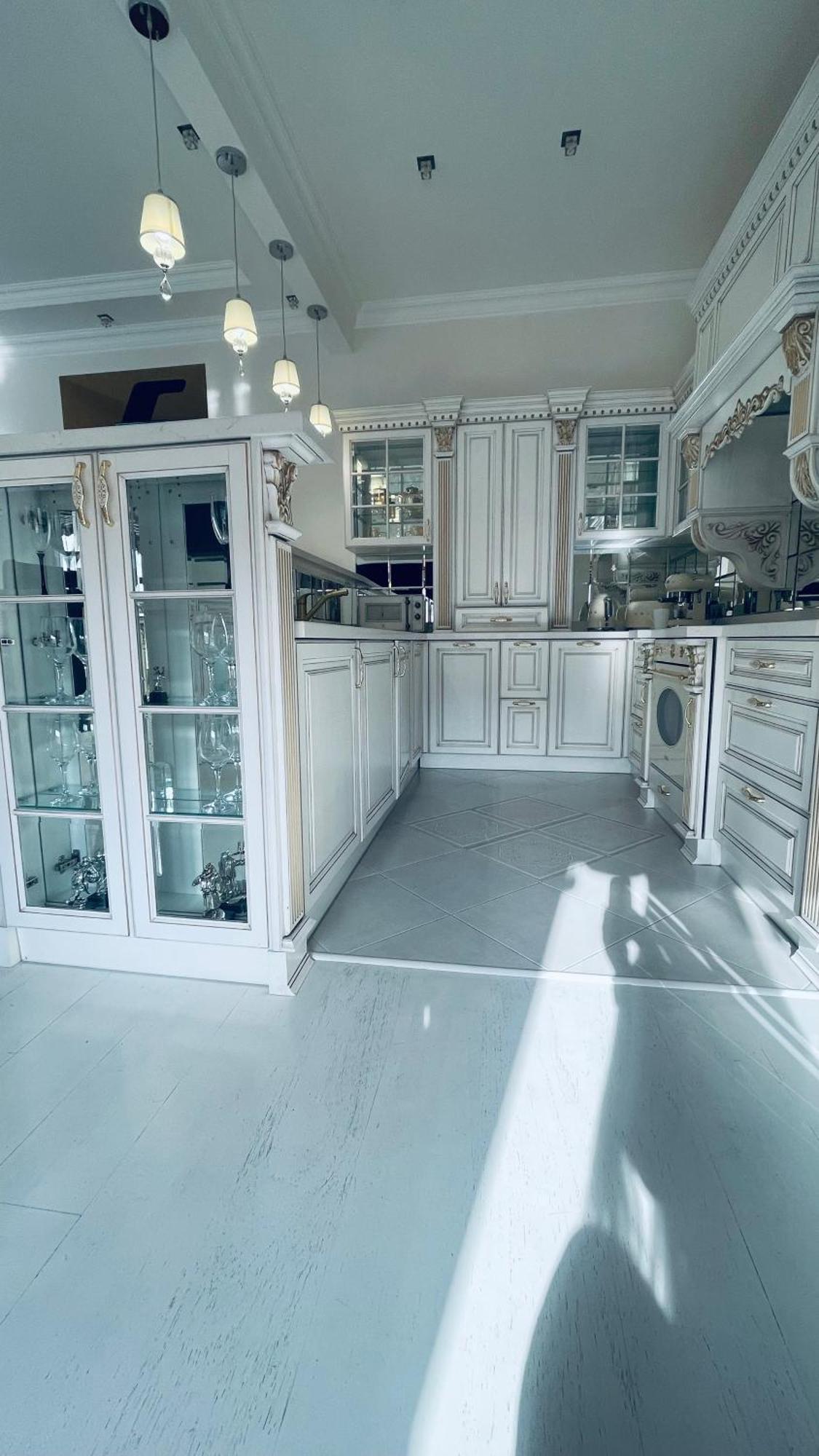 Luxury Design Apartments In The Center Of Kiev Екстериор снимка