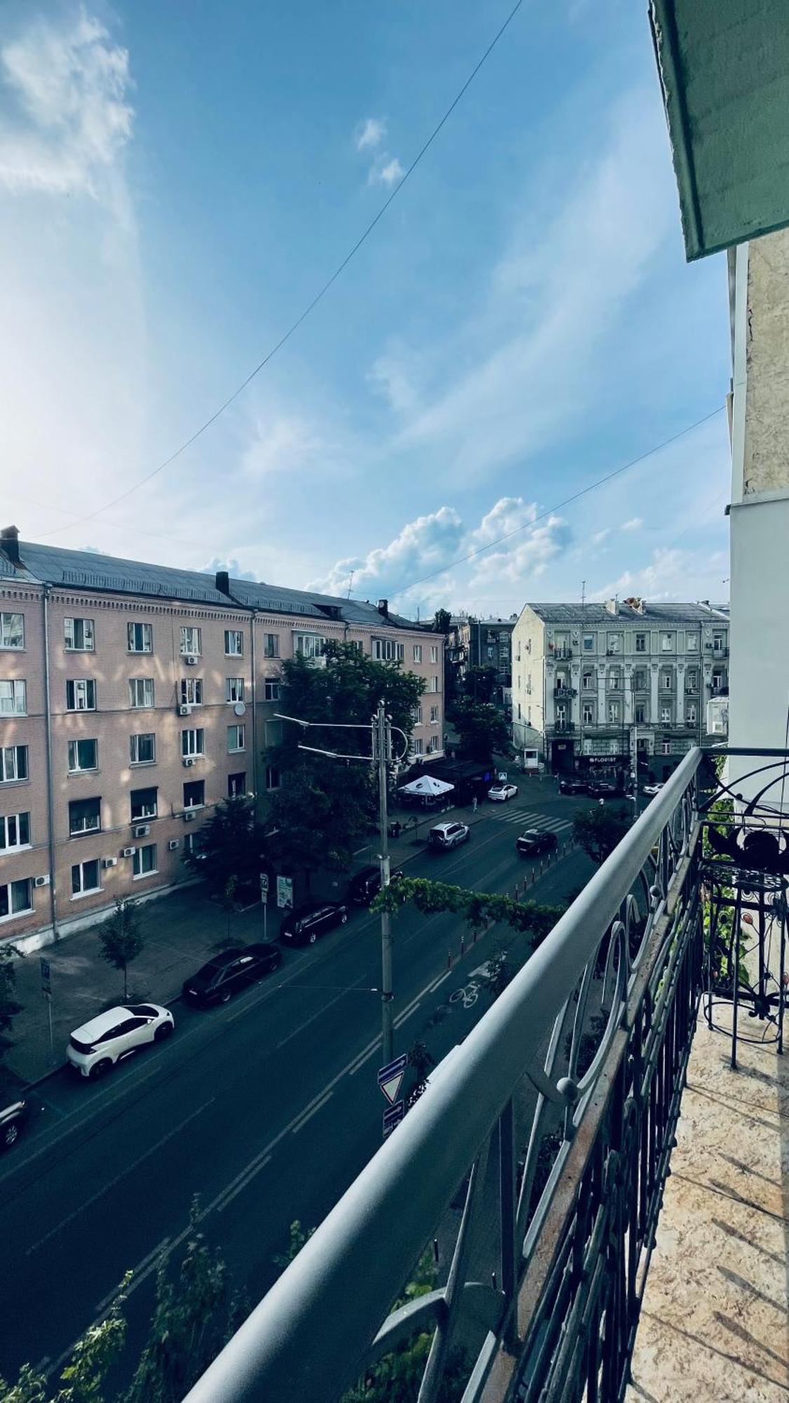 Luxury Design Apartments In The Center Of Kiev Екстериор снимка